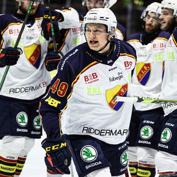 Djurgårdens Rhett Rakhshani jublar