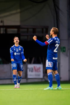 Sundsvalls Daniel Stensson och Pontus Engblom jublar vid slutsignal