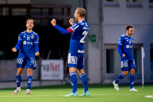 Sundsvalls Daniel Stensson, Pontus Engblom och Pontus Silfwer jublar vid slutsignal