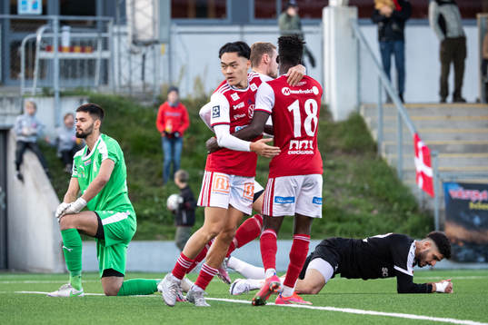 Sandvikens Naeem Mohammed jublar efter 2-2