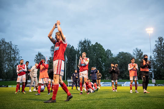 Sandvikens spelare jublar