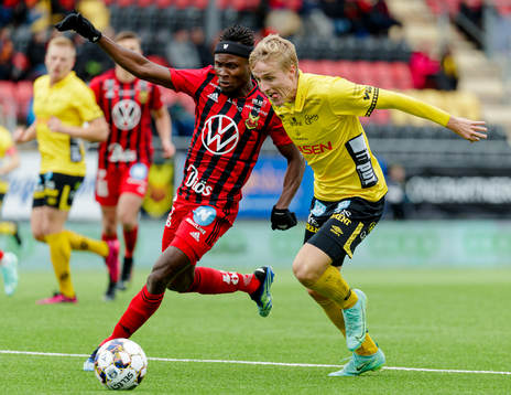 Elfsborgs Jeppe Møldrup Okkels  i akmp med Östersunds