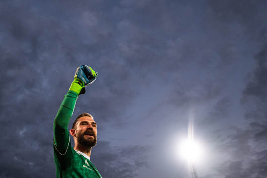 Kalmars målvakt Lucas Hägg Johansson jublar