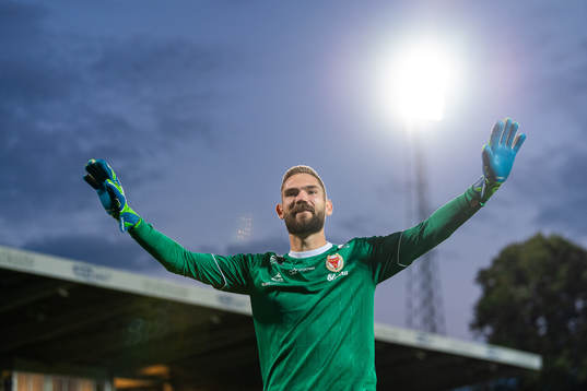 Kalmars målvakt Lucas Hägg Johansson jublar