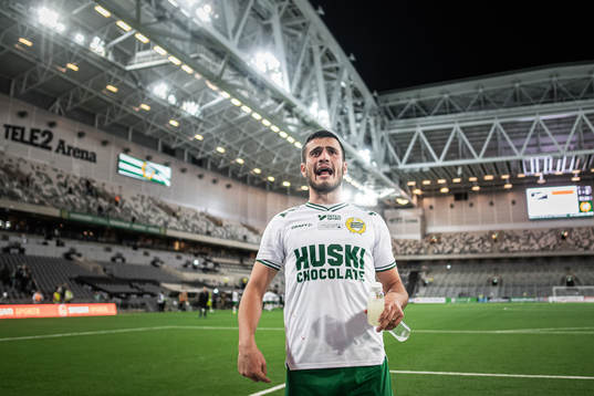 Hammarbys Astrit Selmani jublar