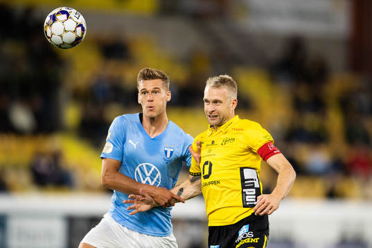 Elfsborgs Johan Larsson och Malmö FFs Felix Beijmo