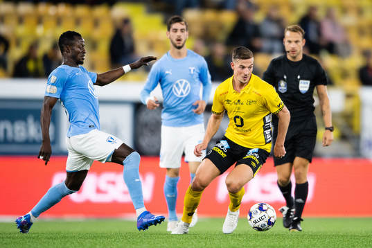 Elfsborgs Simon Olsson och Malmö FFs Bonke Innocent