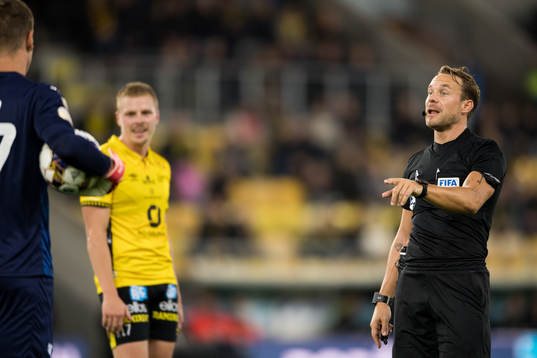 Domare Kristoffer Karlsson