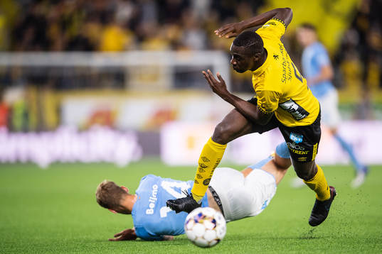 Malmö FFs Felix Beijmo och Elfsborgs Maudo Lamine Jarjué