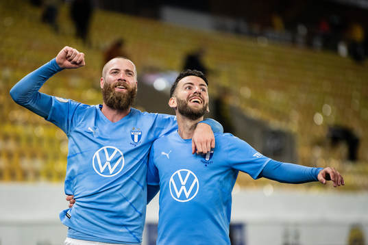 Malmö FFs Jo Inge Berget och Erdal Rakip jublar