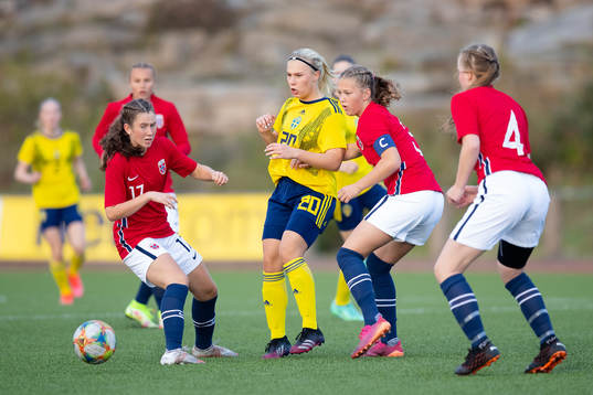Sveriges Nova Johansson Parnevik och Norges Silje Bjåstad