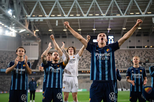 Djurgårdens Hjalmar Ekdal, Magnus Eriksson, målvakt Jacob Widell Zetterström och Haris Radetinac jublar