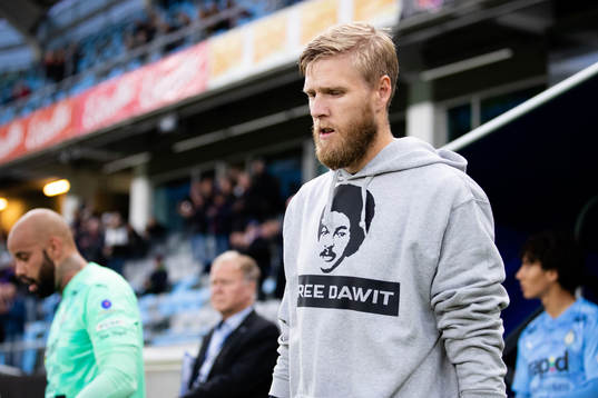 Örgrytes målvakt Fredrik Andersson innan fotbollsmatchen