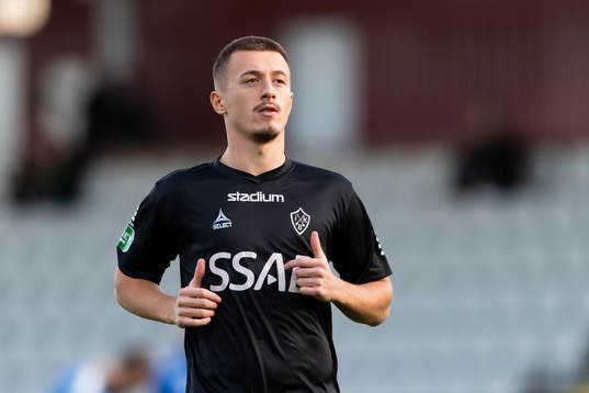 Brages Leonard Pllana innan fotbollsmatchen i Superettan