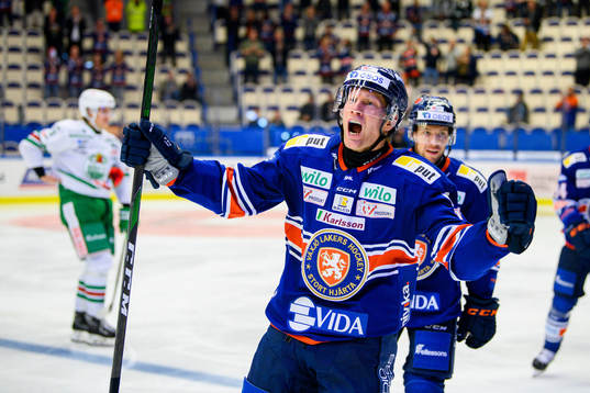 Växjös Richard Gynge jublar