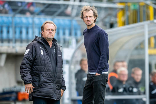 Värnamos tränare Jonas Thern och Robin Asterhed