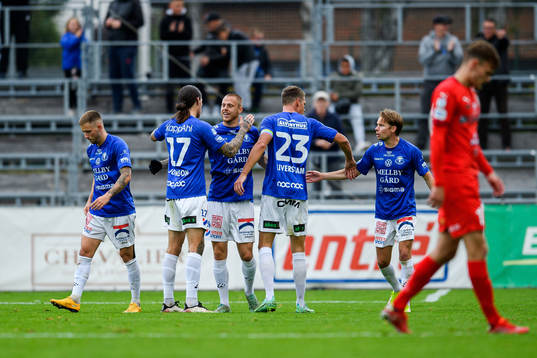 Trelleborgs Mattias Håkansson jublar efter 1-2