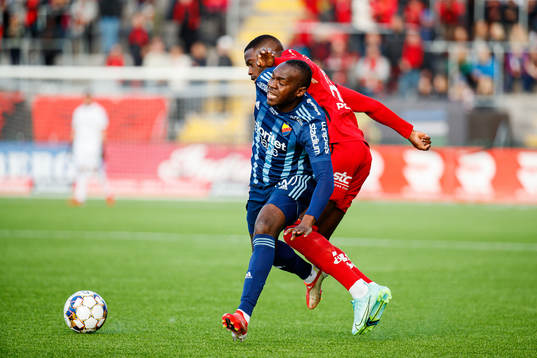Djurgårdens Edward Chilufya och Östersunds Isak
