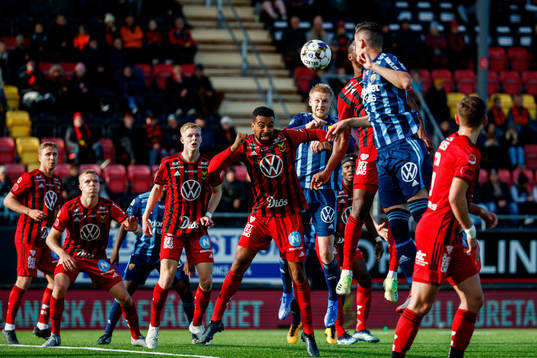 Östersunds Noah Sonko Sundberg och Djurgårdens Kalle