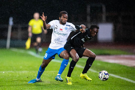 Värnamos Christioan Moses och Västerås Lawson Sabah