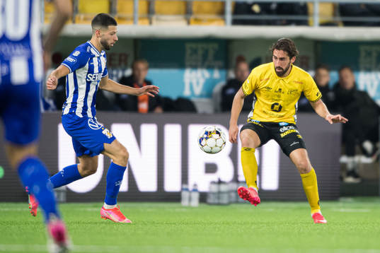 Elfsborgs Frederik Holst och IFK Göteborgs Kevin Yakob