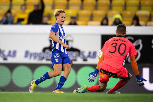 IFK Göteborgs Oscar Vilhelmsson och Elfsborgs målvakt
