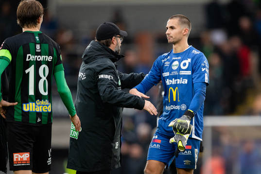 Degerfors målvakt Alfie Malik Whiteman