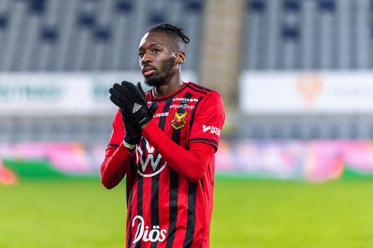 Östersunds Blair Turgott tackar fansen