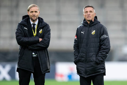 Häckens klubbdirektör Marcus Jodin och tränare Mats Gren