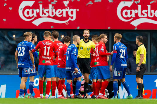 Stökigt runt Victor Blixt som ligger skadad