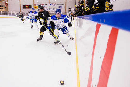 s Saana Valkama och Leksands Jennifer Carlsson
