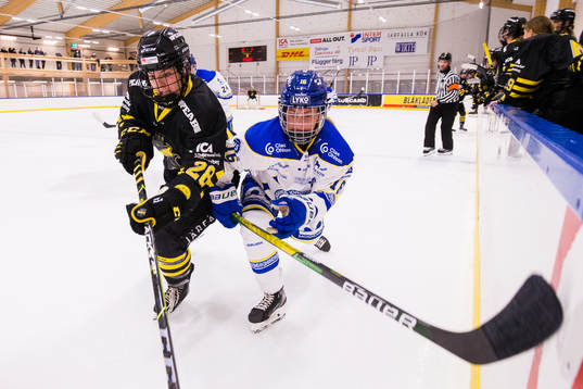 s Saana Valkama och Leksands Jennifer Carlsson
