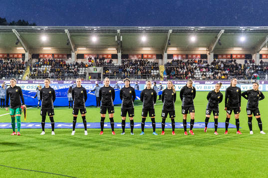 Goalkeeper Jennifer Falk, Emma Kullberg, Lotta Ökvist,