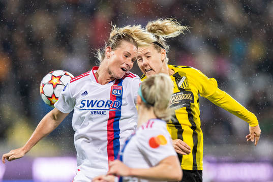 Amandine Henry of Lyon and Emma Kullberg of Häcken