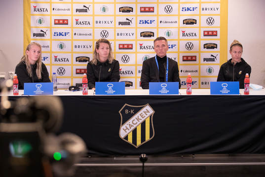 Stina Blackstenius, goalkeeper Jennifer Falk, Mats Gren,