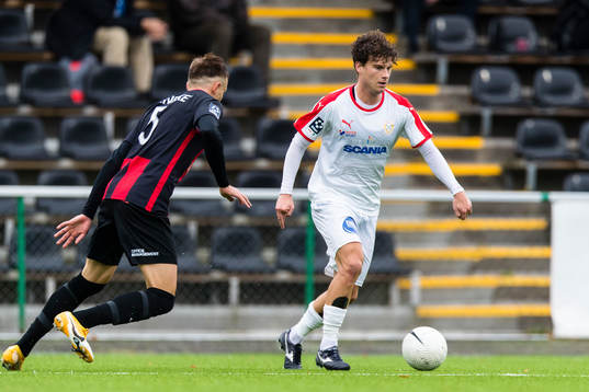 Bla gjennom flere bilder av Fotboll, Ettan norra, herr, Brommapojkarna - Assyriska FF