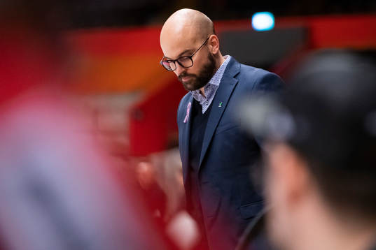 Modos tränare Björn Edlund