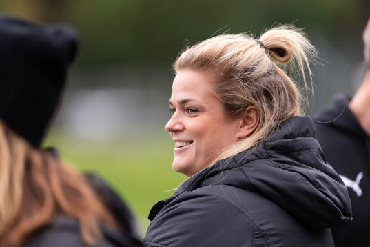 Häckens tränare Erika Faith