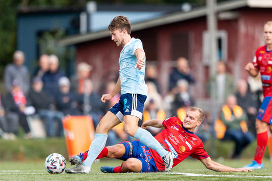 Vänersborgs Alexander Karlsson och Tvååkers Johan Persson
