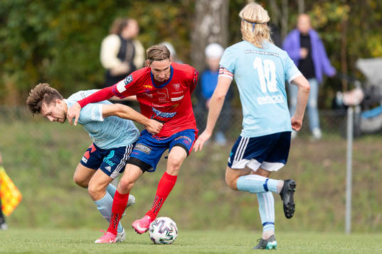 Vänersborgs Alexander Karlsson och Tvååkers Eric Nilsson