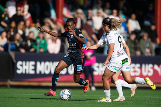 Linköpings Uchenna Grace Kanu och Rosengårds Loreta