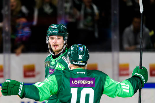 Färjestads Linus Johansson jublar