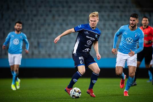 Onsalas Felix Hellberg och Malmö FFs Antonio Colak