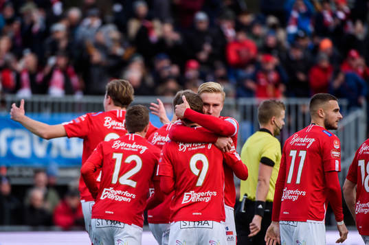 Degerfors Johan Bertilsson jublar efter 1-0