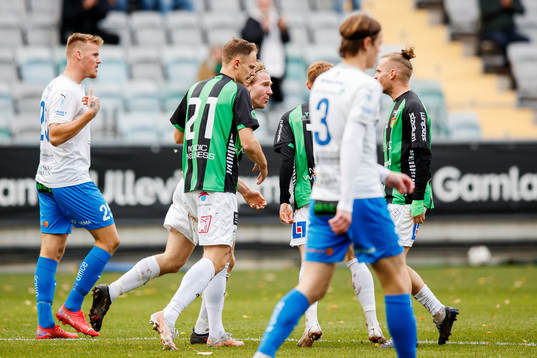 GAIS Simon Alexandersson jublar efter reduceringen 1-2