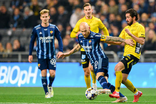 Djurgårdens Magnus Eriksson och Elfsborgs Frederik Holst