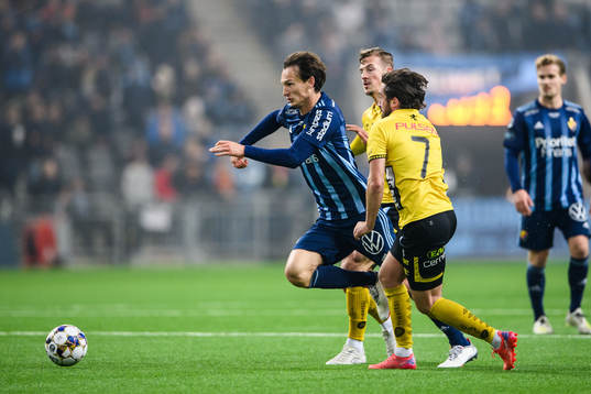 Djurgårdens Hjalmar Ekdal och Elfsborgs Frederik Holst