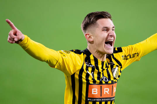 Häckens Leo Bengtsson jublar efter 2-0