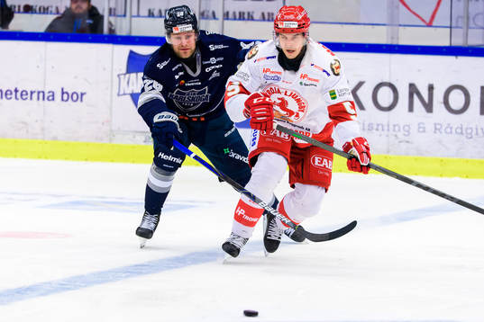 Karlskogas Sebastian Fakt och Troja-Ljungbys  Niklas Enberg