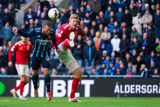 Djurgårdens Nicklas Bärkroth och Kalmars Lars Saetra